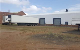2244 m² Industrial space in Bartlett