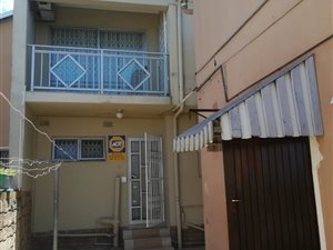 3 Bed House in Westcliff