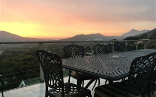 7.5 Bedroom House in Fish Hoek
