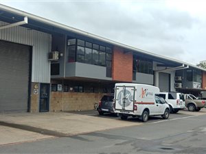 353 m² Industrial space in Red Hill