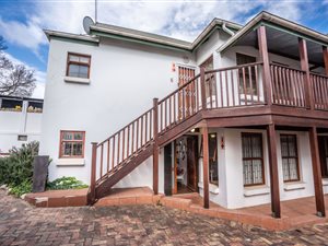 1 Bed House in Grahamstown Central