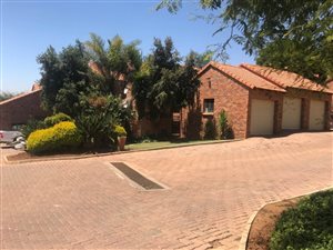 2 Bed Townhouse in Mooikloof Ridge