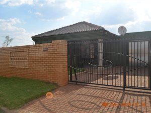 3 Bedroom House in Doornkop