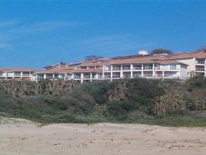 3 Bed Apartment in Illovo Beach