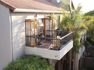 2 Bedroom Apartment in Craighall Park