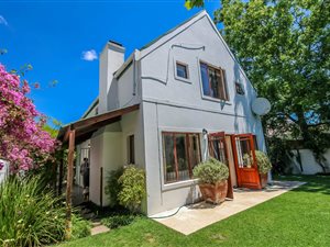 3 Bed House in Die Wingerd