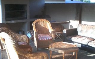 2 Bedroom House in Waterkloof