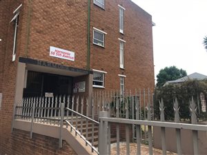 2 Bed Apartment in Alberton
