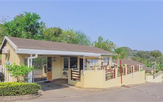 4 Bedroom Townhouse in Amanzimtoti