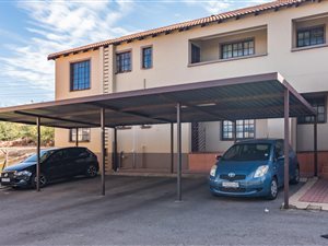 2 Bed Apartment in Roodepoort West