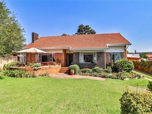 4 Bed House in Franklin Roosevelt Park