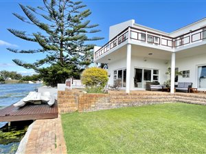 5 Bed House in Marina Da Gama