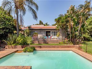 4 Bed House in Sunningdale