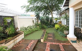 3 Bedroom Apartment in Somerset Park
