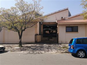 1113 m² Industrial space in Reuven