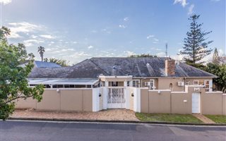 3 Bedroom House in Rondebosch