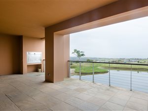 2 Bed Apartment in Oubaai and surrounds