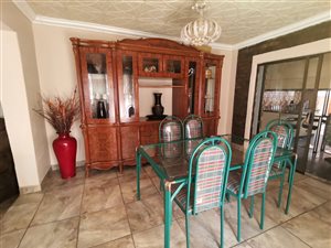 4 Bed House in Mackenzieville
