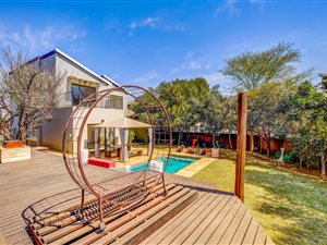 3 Bed Townhouse in Eagle Canyon Golf Estate