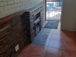 3 Bed House in Blomtuin