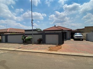 3 Bed House in Birch Acres