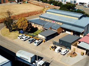 860 m² Industrial space in Spartan