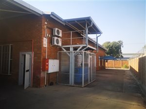 2100 m² Industrial space in Hermanstad