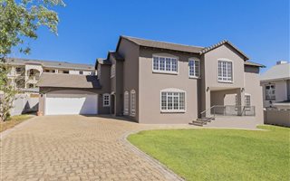 4 Bedroom House in Cedar Creek