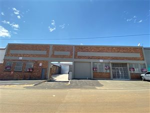 300 m² Commercial space in Booysens