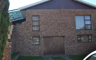 4 Bedroom House in Malabar