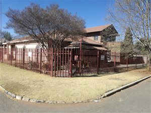 3 Bed House in Randfontein Central