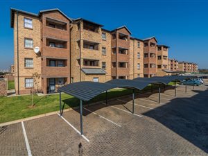 2 Bed Apartment in Vereeniging Central