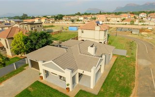 3 Bedroom House in Melodie