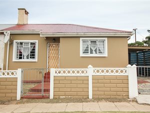 2 Bed House in Kensington