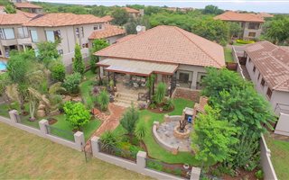 4 Bedroom House in Pebble Rock