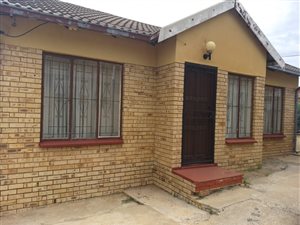 3 Bed House in Blomanda