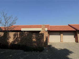 2 Bed Townhouse in Magalieskruin