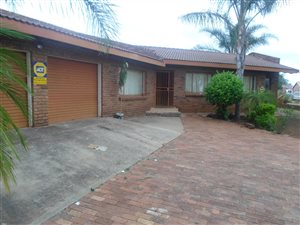 3 Bed House in Flora Park