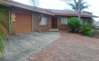 3 Bedroom House in Flora Park
