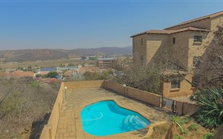 3 Bedroom Townhouse in Mulbarton
