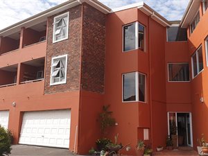 2 Bed Apartment in Protea Heights