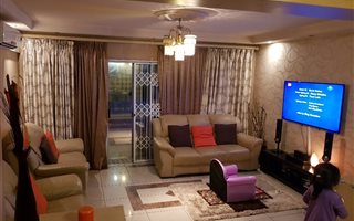 3 Bedroom House in Stanmore