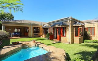 3 Bedroom Cluster in Douglasdale