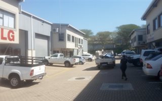 216 m² Commercial space in Briardene