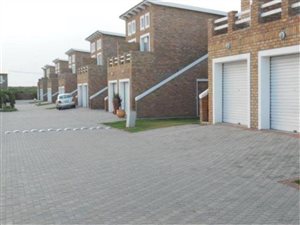 3 Bed Townhouse in Bluewater Bay