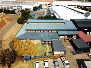 860 m² Industrial space in Spartan