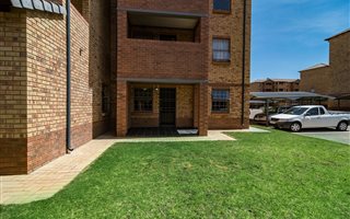 2 Bedroom Apartment in The Reeds