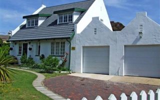 3 Bedroom House in Seaside Longships