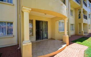 2 Bedroom Townhouse in Paramount Estate