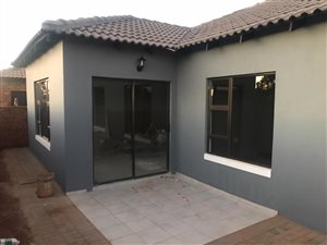 3 Bed House in Clarina